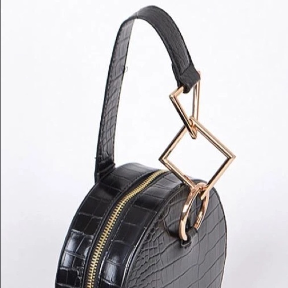 Black round croc embossed leather clutch - Picture 2 of 5